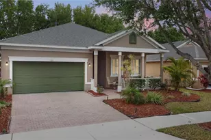 135 Crepe Myrtle Dr, Groveland, FL 34736 - Photo 1