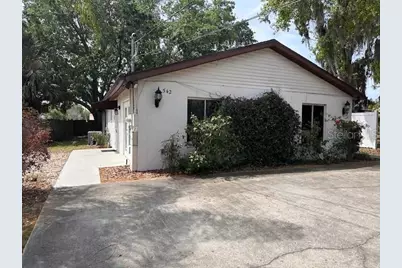 542 E Caroline Street, Tavares, FL 32778 - Photo 1