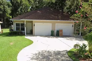 745 Crane Ave, Mount Dora, FL 32757 - Photo 1