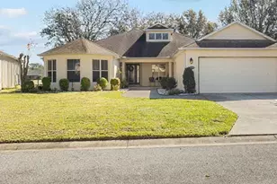 26709 Augusta Springs Cir, Leesburg, FL 34748 - Photo 1