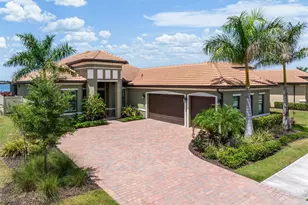 553 Maraviya Blvd, Nokomis, FL 34275 - Photo 1