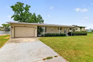 1610 Sunshine Ln, Tavares, FL 32778 - Photo 1