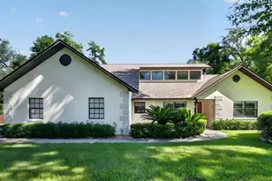 1039 Linda Glen Ave, Fruitland Park, FL 34731 - Photo 1