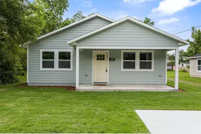 390 NW 10th Avenue, Lake Butler, FL 32054 - Photo 1