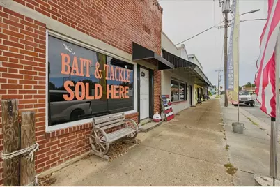 112 Suwannee Avenue SW, Branford, FL 32008 - Photo 1