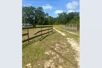 7670 NE 128th Lane, Bronson, FL 32621 - Photo 1