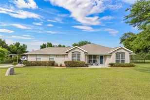 576 SW Broderick Dr, Lake City, FL 32025 - Photo 1