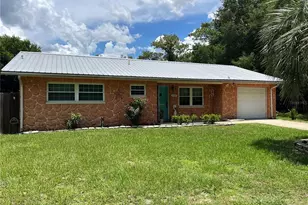 1255 NE 2nd St, Crystal River, FL 34429 - Photo 1