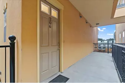 325 NW 14th Street #206, Gainesville, FL 32603 - Photo 1