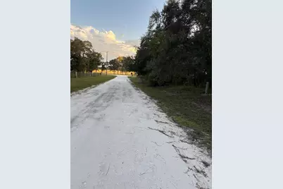 Se 131 St Avenue, Morriston, FL 32668 - Photo 1