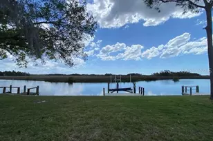 11550 W Bayshore Dr, Crystal River, FL 34429 - Photo 1