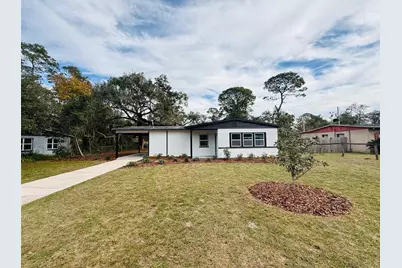 2403 NE 11th Street, Gainesville, FL 32609 - Photo 1