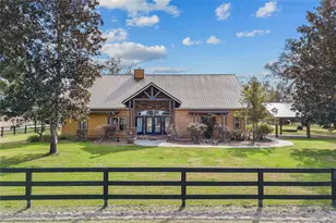 367 SW Blue Bird Ct, Fort White, FL 32038 - Photo 1