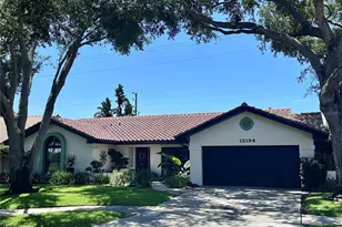 12194 66th Ave N, Seminole, FL 33772 - Photo 1