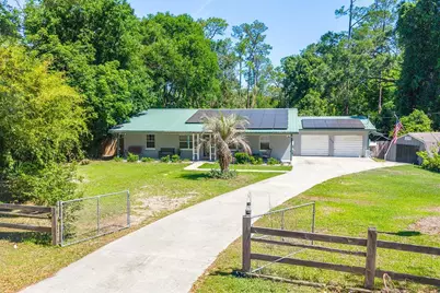 917 SW 2nd Avenue, Trenton, FL 32693 - Photo 1