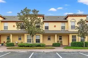 152 Coquina Bay Drive, Saint Petersburg, FL 33705 - Photo 1