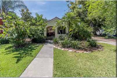 1157 E Edgewood Drive, Lakeland, FL 33803 - Photo 1
