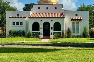 115 23rd Ave NE, Saint Petersburg, FL 33704 - Photo 1