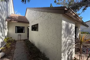 654 Bird Bay Dr E, Venice, FL 34285 - Photo 1