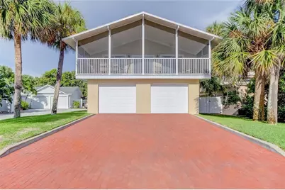 725 Eldorado Avenue, Clearwater Beach, FL 33767 - Photo 1