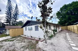 118 12th St W, Palmetto, FL 34221 - Photo 1
