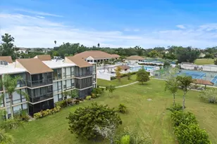 612 Bird Bay Dr S, Venice, FL 34285 - Photo 1