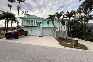 725 SW Salerno Rd, Stuart, FL 34997 - Photo 1