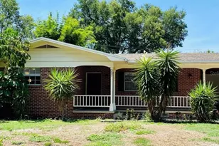 327 Boger Blvd N, Lakeland, FL 33803 - Photo 1