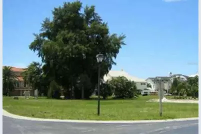 6002 Kipps Colony Drive E, Gulfport, FL 33707 - Photo 1