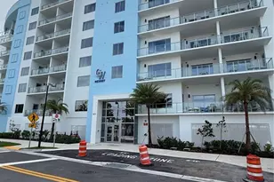 411 E Shore Dr, Clearwater Beach, FL 33767 - Photo 1
