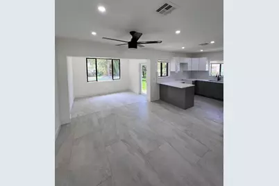 1718 Bayshore Boulevard, Dunedin, FL 34698 - Photo 1