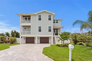 2460 Tradewinds Dr, Dunedin, FL 34698 - Photo 1