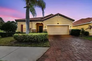 3987 Sunset Lake Dr, Lakeland, FL 33810 - Photo 1