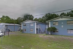 13716 N 20th St, Tampa, FL 33613 - Photo 1