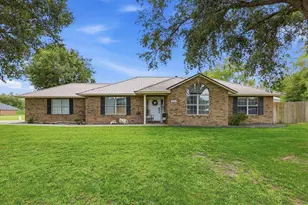 194 SW Callaway Dr, Lake City, FL 32024 - Photo 1