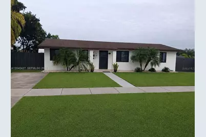 235 SW 18th Ave, Homestead, FL 33030 - Photo 1