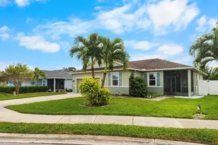 110 65th Ave E, Bradenton, FL 34203 - Photo 1