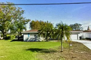 7891 1st St NE, Saint Petersburg, FL 33702 - Photo 1