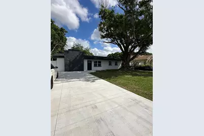 8907 W Cluster Avenue, Tampa, FL 33615 - Photo 1