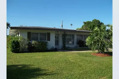 423 46th Street W, Palmetto, FL 34221 - Photo 1