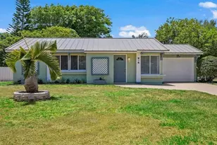 855 23rd Pl SW, Vero Beach, FL 32962 - Photo 1