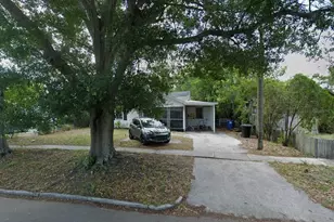 902 32nd St N, Saint Petersburg, FL 33713 - Photo 1
