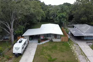 1249 6th St NE, Winter Haven, FL 33881 - Photo 1