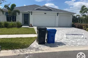 5642 Freestone Cir, Apollo Beach, FL 33572 - Photo 1