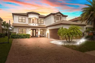 2591 Grand Cypress Blvd, Palm Harbor, FL 34684 - Photo 1