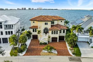 42 N Pine Cir, Belleair, FL 33756 - Photo 1