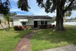 861 45th Ave N, Saint Petersburg, FL 33703 - Photo 1