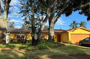 3155 65th St N, Saint Petersburg, FL 33710 - Photo 1