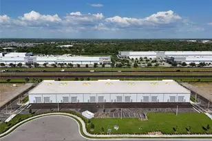 7805 24th Ct E, Sarasota, FL 34243 - Photo 1