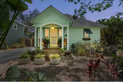 111 29th Street W, Bradenton, FL 34205 - Photo 1